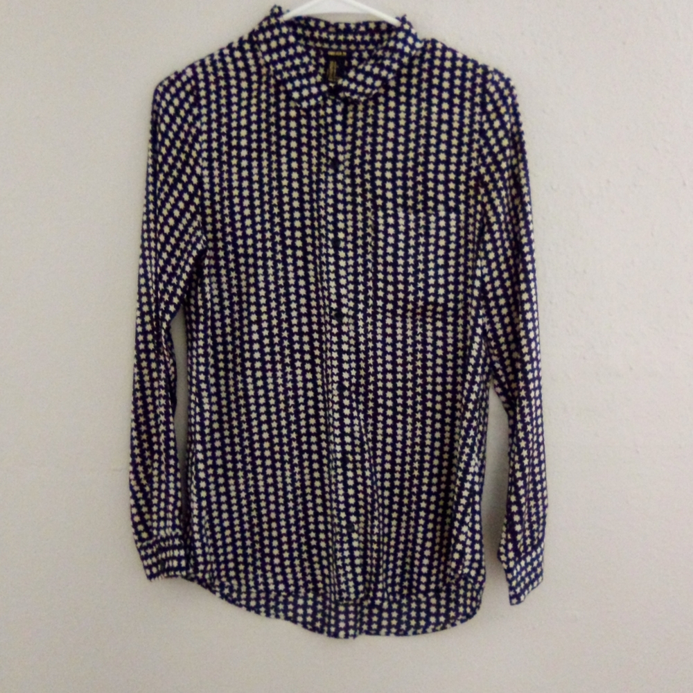 Forever 21 stars print button down shirt